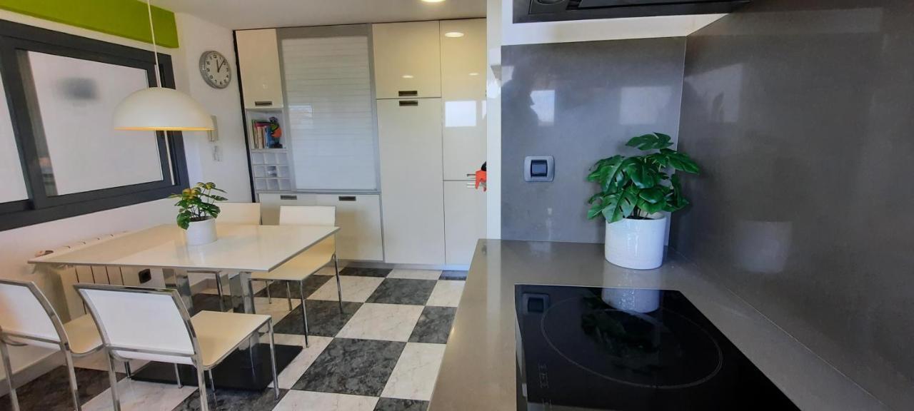 Bright Apartment Near The Beach And Barcelona By Train マズノウ エクステリア 写真