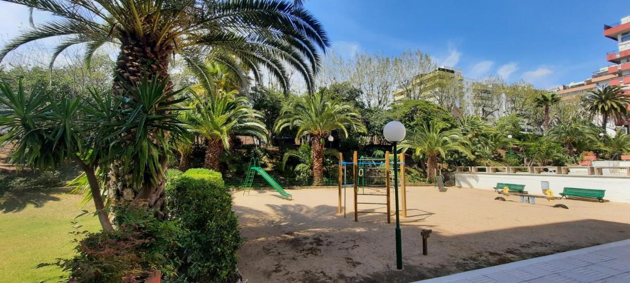 Bright Apartment Near The Beach And Barcelona By Train マズノウ エクステリア 写真